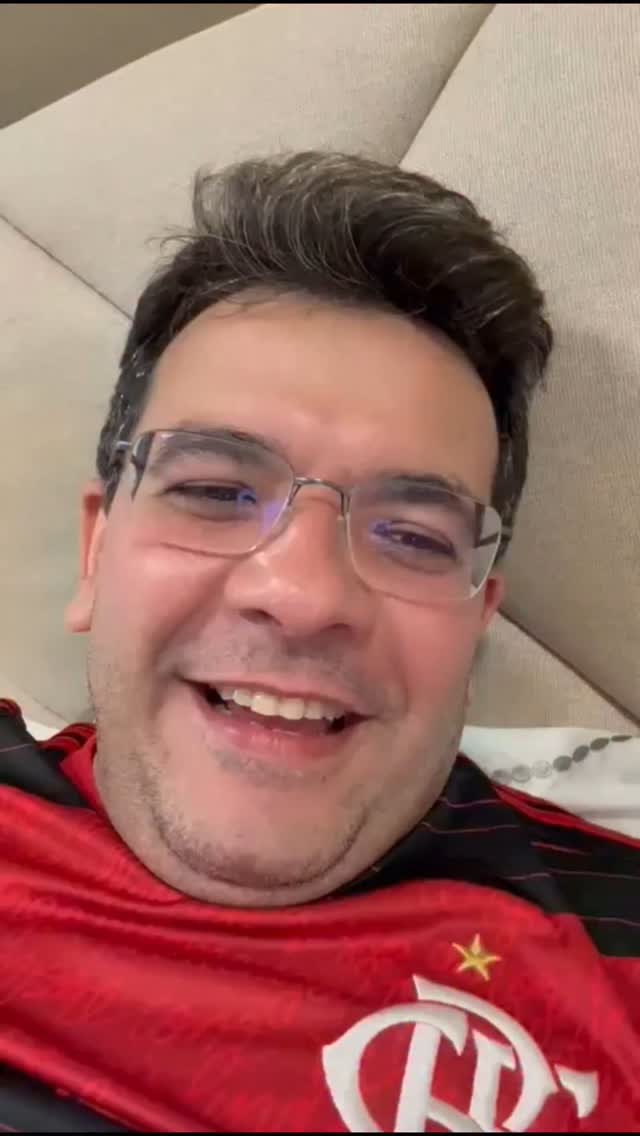 Governador do Piauí, Rafael Fonteles, celebra goleada do Flamengo sobre o Corinthians e brinca com o Presidente Lula