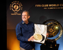 Flamengo recebe a taça do Supermundial de Clubes da FIFA no Museu da Gávea