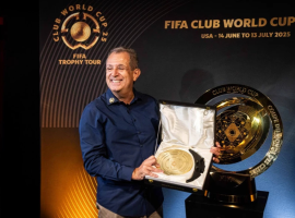 Flamengo recebe a taça do Supermundial de Clubes da FIFA no Museu da Gávea