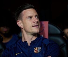 Ter Stegen retorna ao gol do Barcelona após longa ausência