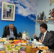 Helder Eugênio recebe Rafael Fonteles para o tradicional Café 180